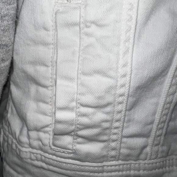 American Eagle Sweater Jean Jacket - Picture 6 of 10